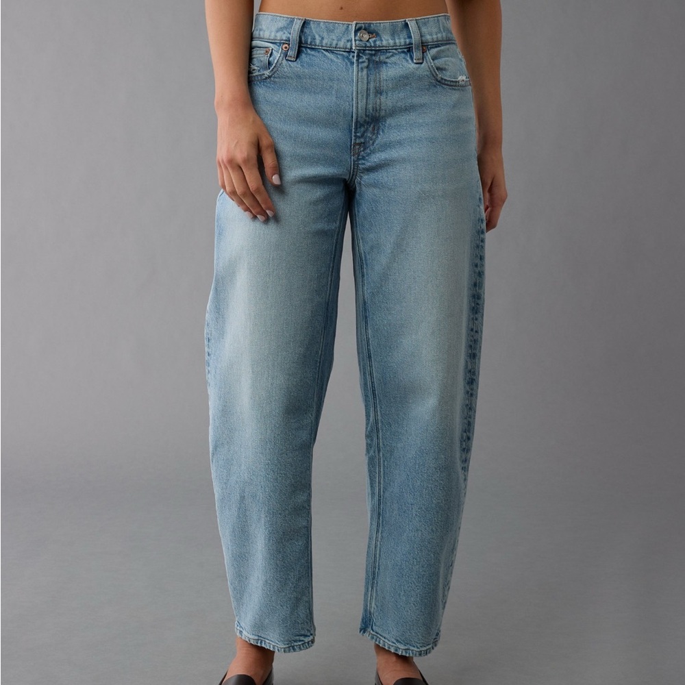 American Eagle Barrel Jeans NWT